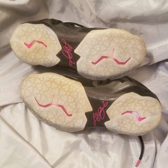 Mens Nike Lebron 11 Miami nights sneakers - Picture 3 of 3